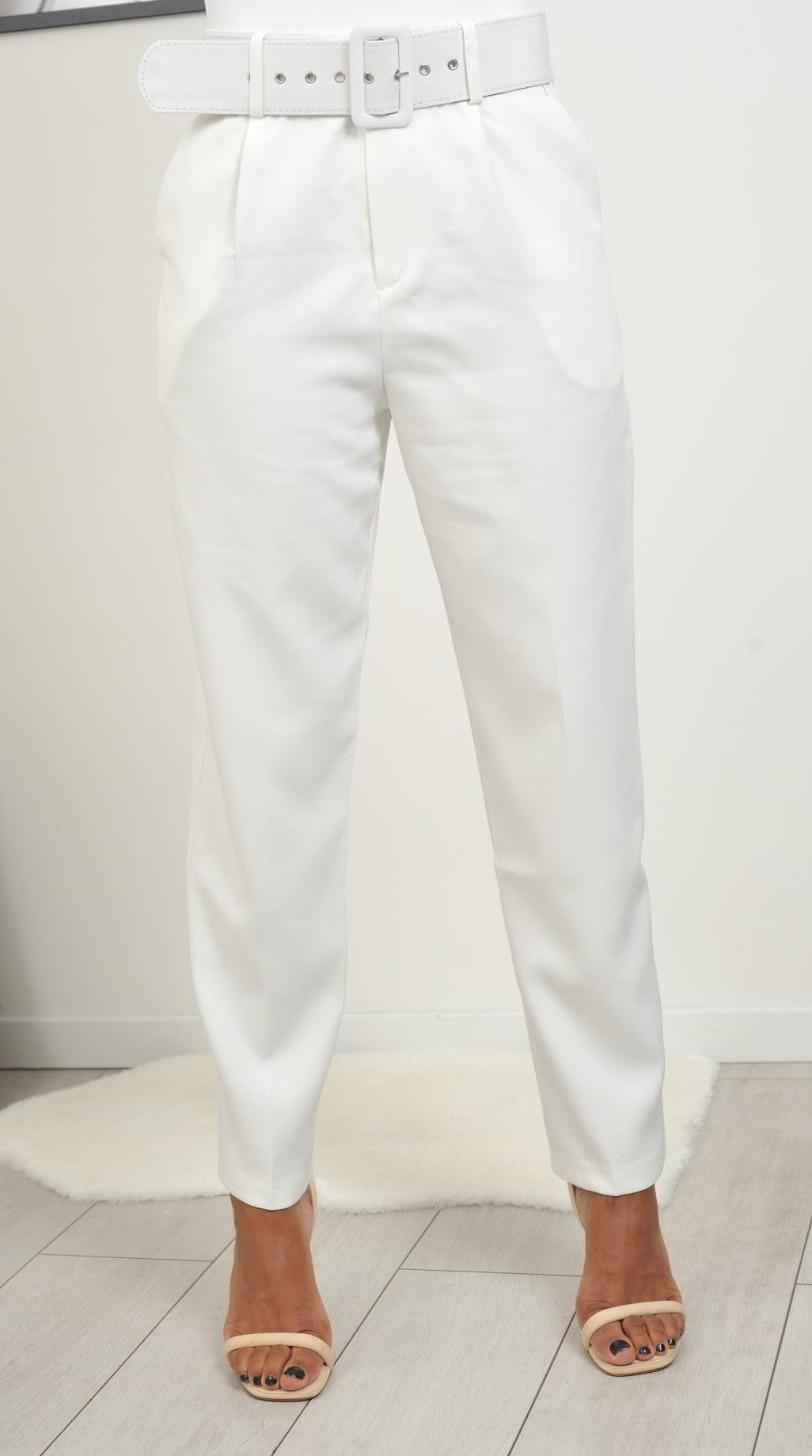 VIDIA Pantalon blanc classique taille haute ceinturé